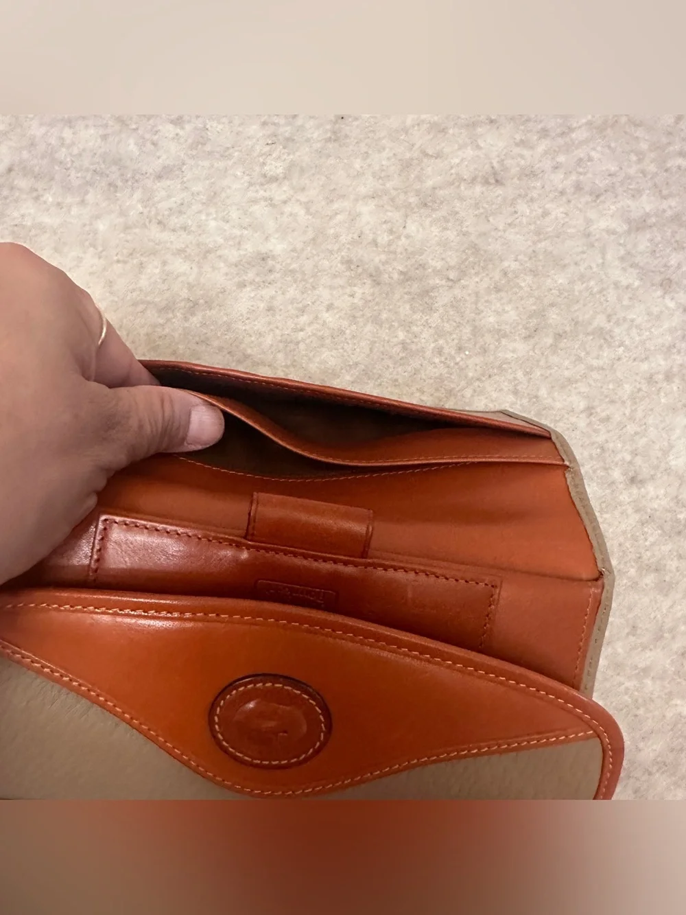 Dooney & Bourke Vintage Leather Long Wallet Taupe Brown Cognac Trim Kiss Lock